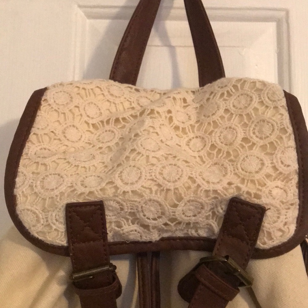 Backpack - Picture 2 of 5